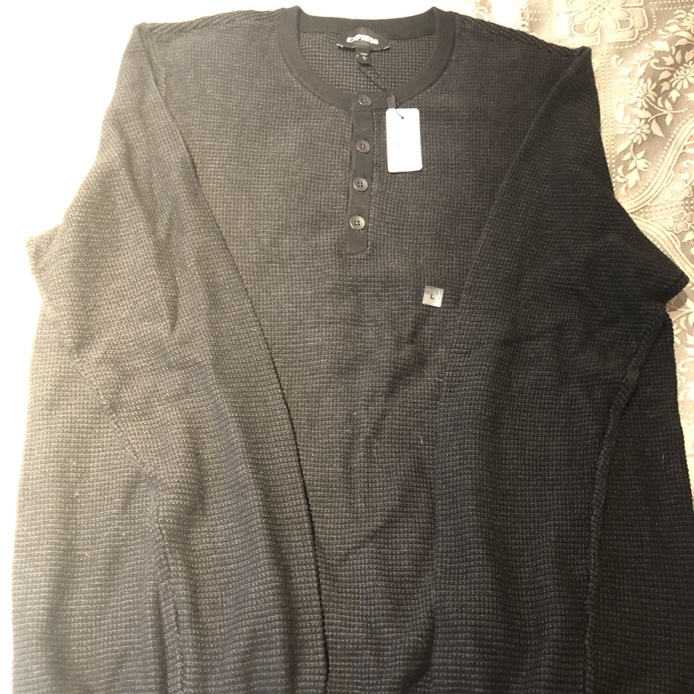 Men’s Express long sleeve top